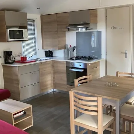 אתר קמפינג Mobilhhome 4 A 6 Personnes Terrasse Couverte *