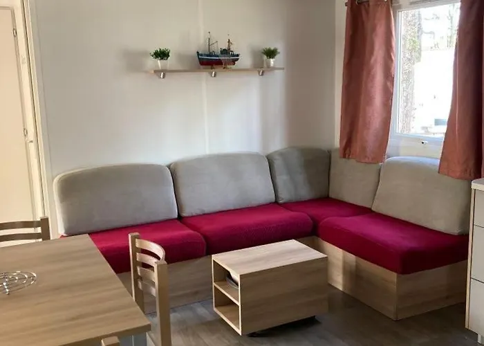 캠프장 Mobilhhome 4 A 6 Personnes Terrasse Couverte 피리악-쉬르-메르