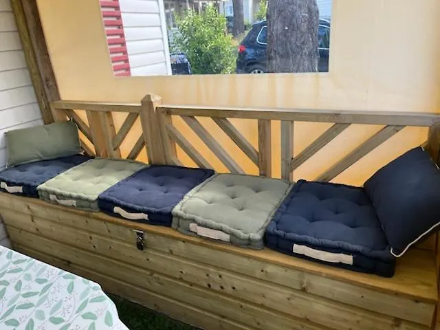캠프장 Mobilhhome 4 A 6 Personnes Terrasse Couverte 피리악-쉬르-메르